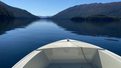 Paseos privados en lago Lacar y Lolog