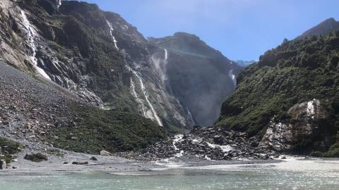 Visit to the Queulat Hanging Snowdrift