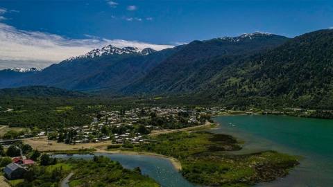 Puyuhuapi: One City, Two Cultures 