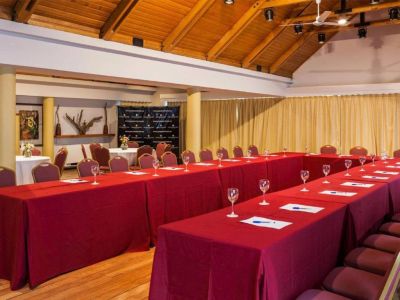 3-star hotels Hotel Panamericano Bariloche