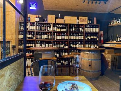 Restaurantes La Trinchera Wine & Beer