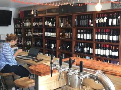 Restaurantes La Trinchera Wine & Beer