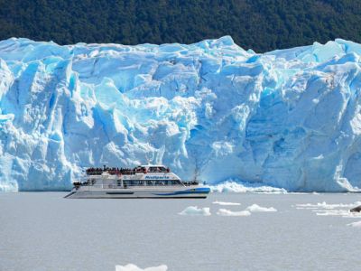 Operadores de Servicios Turísticos Hielo y Aventura